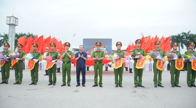 Khai mạc Hội thi thể thao Nghiệp vụ cứu nạn cứu hộ PCCC TP Hà Nội - Ảnh minh hoạ 7