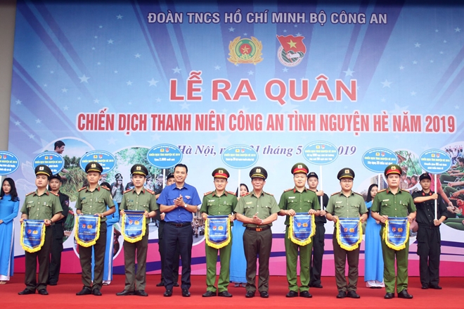 Tuổi trẻ CAND tình nguyện vì nhân dân phục vụ - Ảnh minh hoạ 5