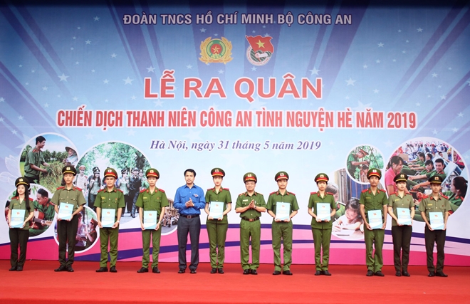 Tuổi trẻ CAND tình nguyện vì nhân dân phục vụ - Ảnh minh hoạ 4