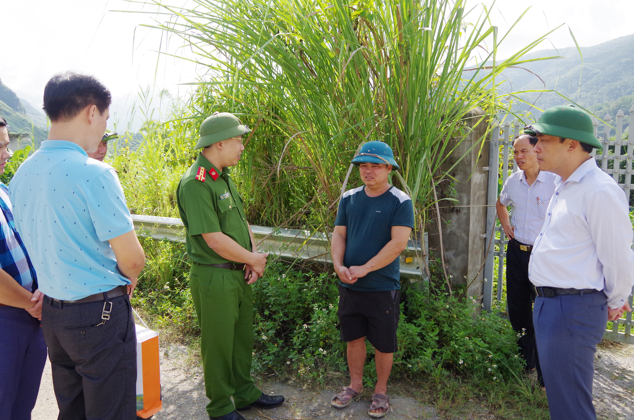 Công an tỉnh Hà Giang tăng cường giúp dân khắc phục hậu quả thiên tai