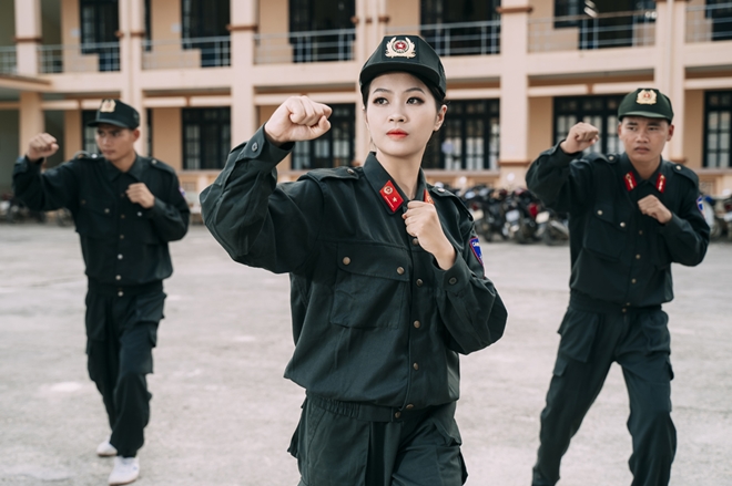 Nữ Cảnh sát tài năng nổi bật trong cuộc thi sắc đẹp các dân tộc - Ảnh minh hoạ 5
