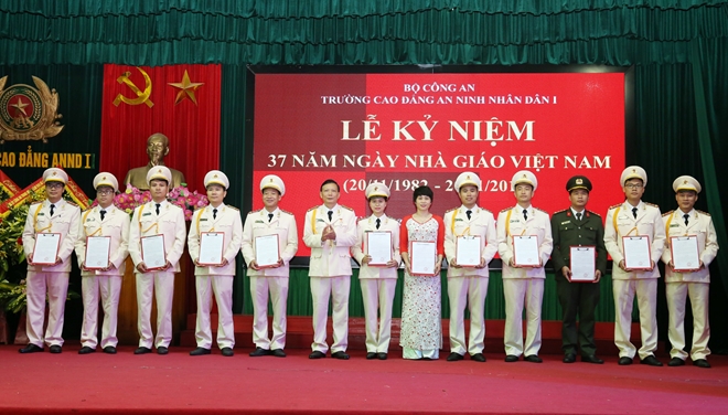 Trường Cao đẳng ANND I tổ chức lễ mít tinh kỷ niệm Ngày Nhà giáo Việt Nam - Ảnh minh hoạ 6
