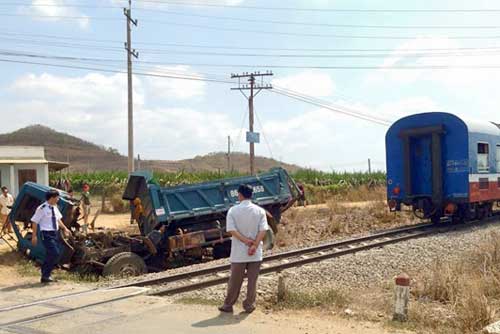 Nguy cơ từ đường dân sinh tự phát - ảnh 1