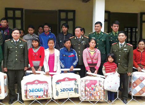 '4 cùng' với dân thượng nguồn sông Mã