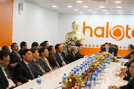 Chủ tịch nước Trương Tấn Sang thăm Công ty Halotel