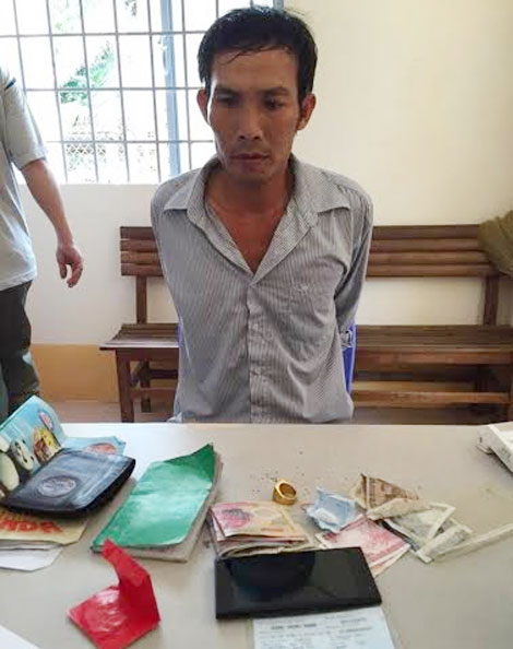 Xin hối lộ 5 chỉ vàng để trốn tội ma túy