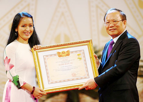 NSƯT Hải Phượng: Đàn trong như tiếng tháng Ba