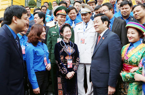 Chủ tịch nước Trương Tấn Sang gặp mặt cán bộ Đoàn, đoàn viên tiêu biểu
