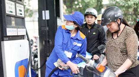 Giá xăng tăng, nỗi lo lạm phát đang trở lại