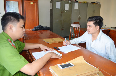 Bắt đối tượng gây hơn 50 vụ cướp giật trên đường phố