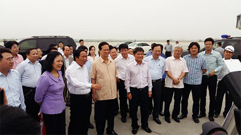 Đồng chí Nguyễn Tấn Dũng tiếp xúc cử tri tại Hải Phòng