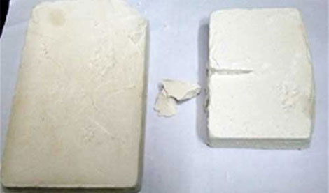 Chú họ vừa ra tù, rủ cháu đi buôn ma túy thì bị bắt