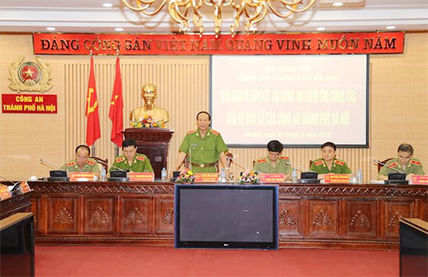 Thứ trưởng Lê Quý Vương kiểm tra công tác bảo vệ bầu cử tại Công an TP Hà Nội