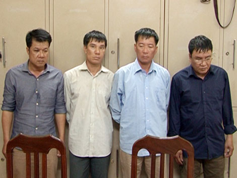 Ổ nhóm chuyên trộm cắp tài sản của tài xế xe tải