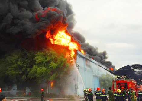 Cảnh giác nguy cơ cháy nổ do chập điện trong mùa mưa 