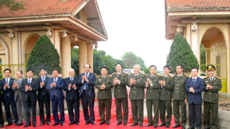 Gắn biển công trình quy hoạch xây dựng cụm trường Công an nhân dân tại Hà Nam