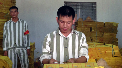 Hành trình về với cuộc đời