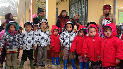 Nghịch lý câu chuyện từ thiện mùa tuyết phủ