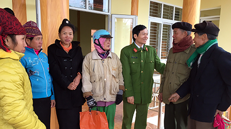 Bám bản làng, được dân bản tin yêu là bài học thành công