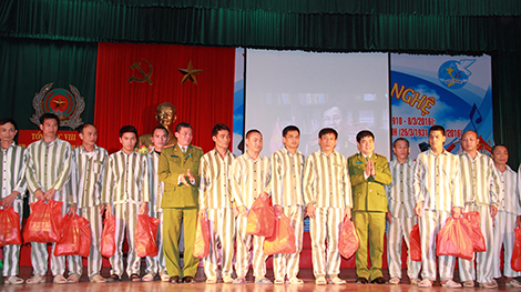 Giao lưu “Thắp sáng ước mơ”