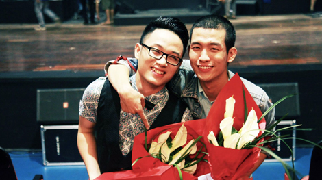 Cùng "bay" đương đại