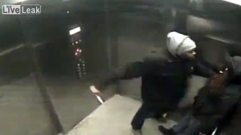 Chống cướp trong thang máy