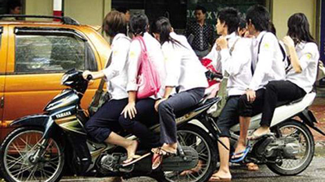 Sửa quy định buộc học sinh thôi học vì vi phạm giao thông