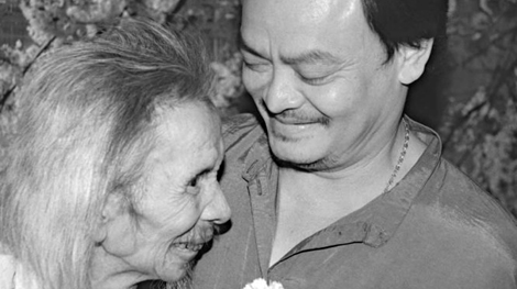 Để lại mùa thu theo lá bay bay...