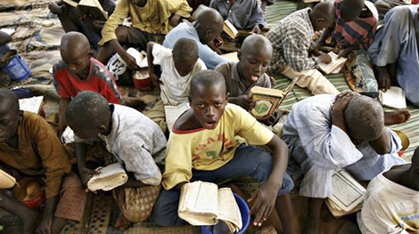 Tội phạm tuyển trẻ em, ép đi ăn xin và cưỡng bức tình dục