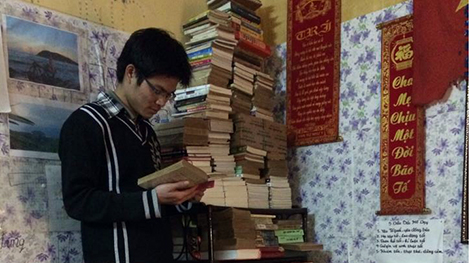 Gặp chàng sinh viên sở hữu hàng ngàn cuốn sách quí