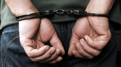 Đang trốn nã vẫn muốn làm... chú rể