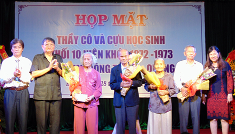 Cuộc hạnh ngộ sau 43 năm của thầy trò Bắc – Nam