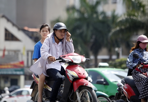 Nắng nóng gay gắt tại Trung Bộ, nhiều nơi trên 38 độ