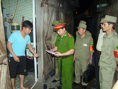 Người Cảnh sát khu vực tận tụy với công việc