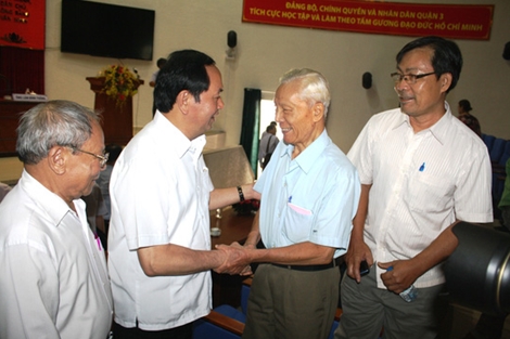 Gần dân, lắng nghe ý kiến của nhân dân