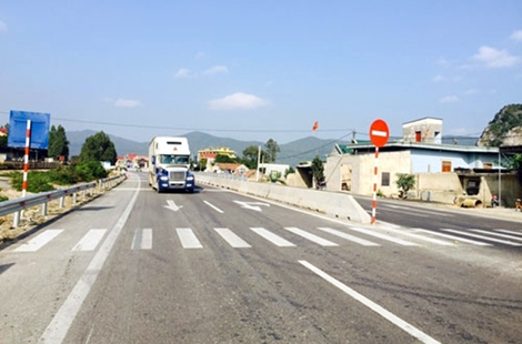 Đình chỉ thu phí nếu không sửa chữa các hư hỏng dự án BOT