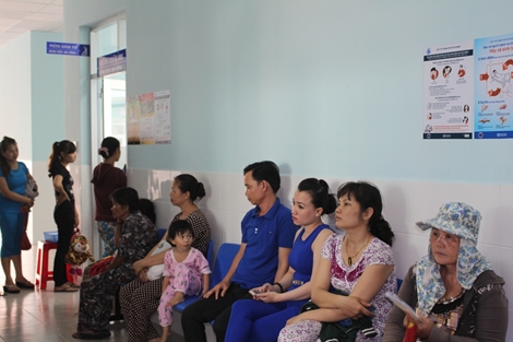 Phòng khám vệ tinh cấp huyện "hút" bệnh nhân