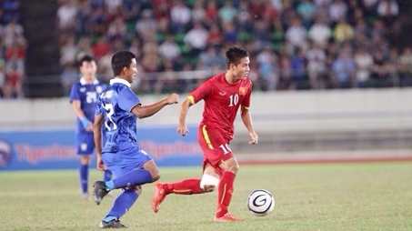 Tan nát trước người Thái