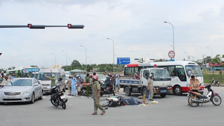 Buốt lòng chứng kiến cảnh hai ông cháu tử vong do tai nạn giao thông