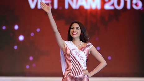 Phạm Thị Hương đăng quang Hoa hậu Hoàn vũ Việt Nam 2015