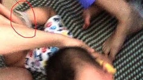 Công an xác minh vụ ‘trẻ 14 tháng tuổi bị trói, nhét giẻ vào mồm ở lớp mầm non’
