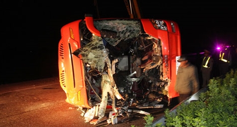 Tai nạn kinh hoàng trên cao tốc Pháp Vân - Cầu Giẽ, hàng chục người thương vong