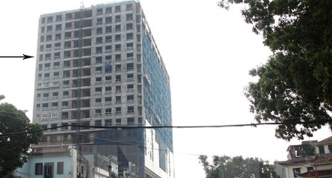 Cưỡng chế tháo dỡ phần sai phạm tại Dự án số 8B Lê Trực
