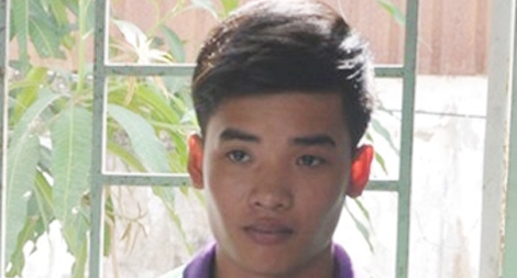 Thuê phòng rồi lẻn ra bóp cổ bà chủ cướp tài sản