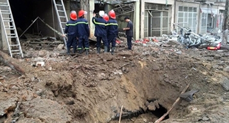 Vụ nổ ở Hà Đông: Đang truy tìm lái xe tải chở khối kim loại gây nổ 