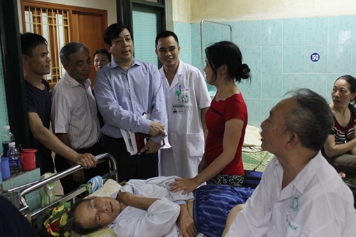 Bệnh viện Bạch Mai xin lỗi người bệnh 