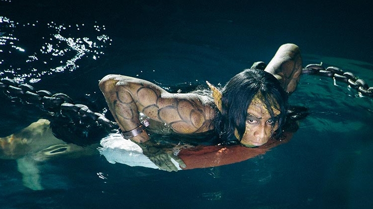 Phạm Anh Khoa nhốt mình trong hồ rắn với khuôn mặt biến dạng để quay MV "Rain"