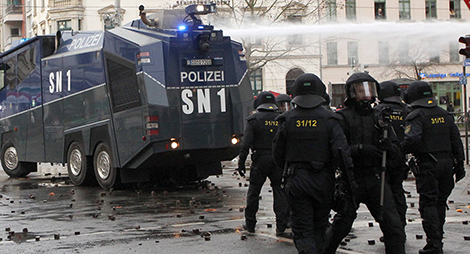 Biểu tình ở Đức, gần 70 cảnh sát bị thương