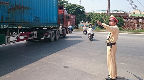 Máu và mồ hôi người chiến sĩ trên những cung đường