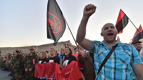 Ukraine: Đông – Tây đều loạn